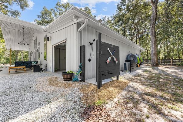 Backyard, Exterior