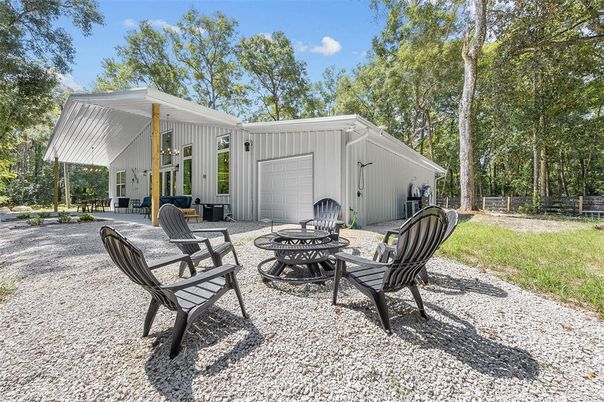 Backyard, Exterior