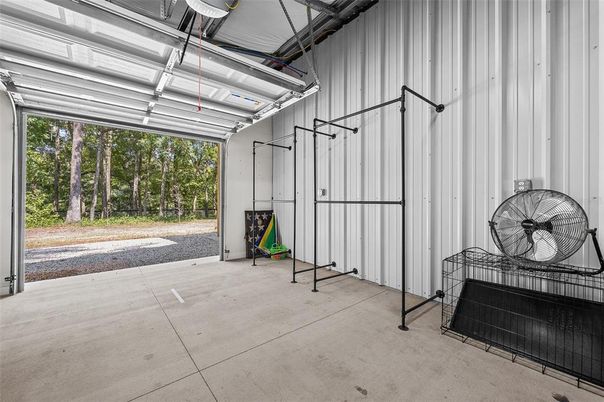 Garage, Interior
