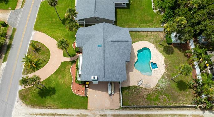 Exterior, Drone