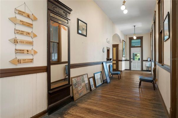 Interior, Pendant Lights, Wood Texture Flooring