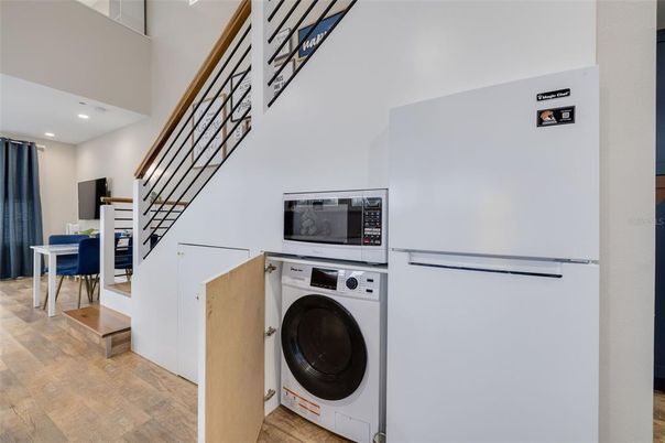 Dining room, Interior, Recessed Lighting, Washer, Wood Texture Flooring
