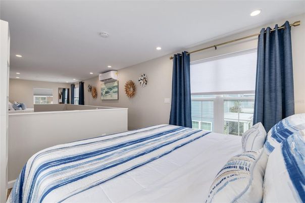 Bedroom, Interior, Recessed Lighting, Water