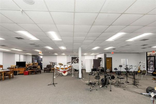 Fitness Equipment, Interior, Recessed Lighting