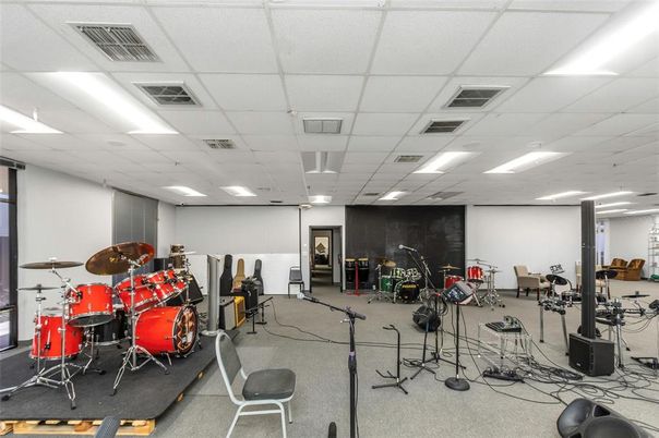 Fitness Equipment, Interior, Recessed Lighting