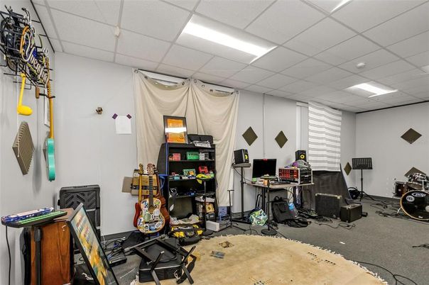 Fitness Equipment, Interior, Recessed Lighting