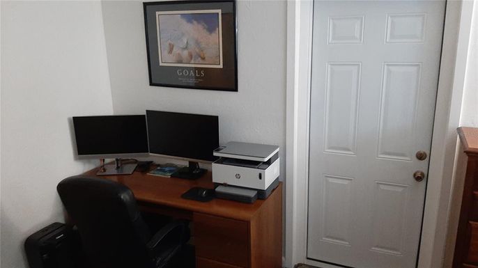 Home Office, Interior