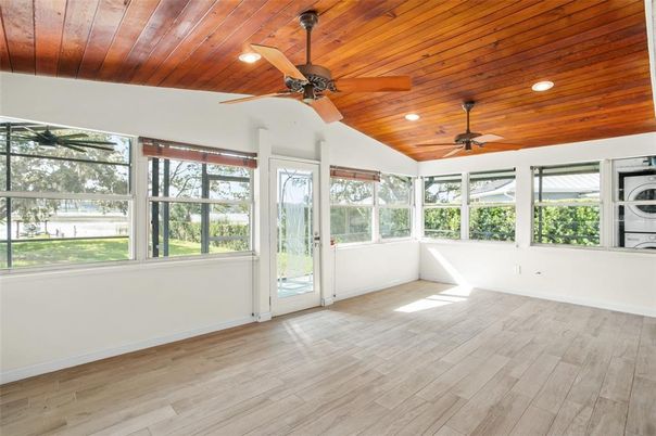 Empty room, Interior, Recessed Lighting, Wooden Ceilings, Wood Texture Flooring