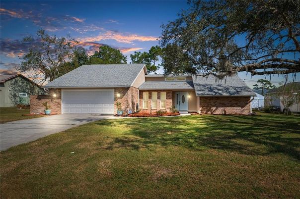 Attached, Exterior, Facade, Brick Facade, Ranch