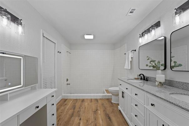 Bathroom, Dual Sink Vanities, Interior, Wood Texture Flooring