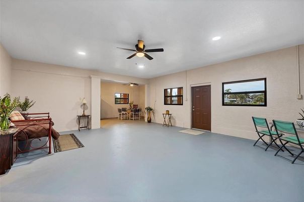 Dining room, Interior, Recessed Lighting
