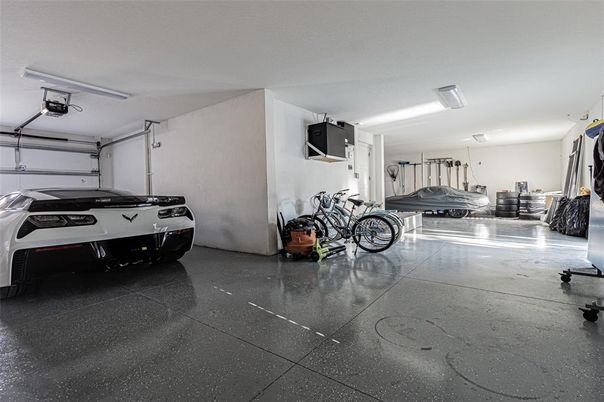 Garage, Interior
