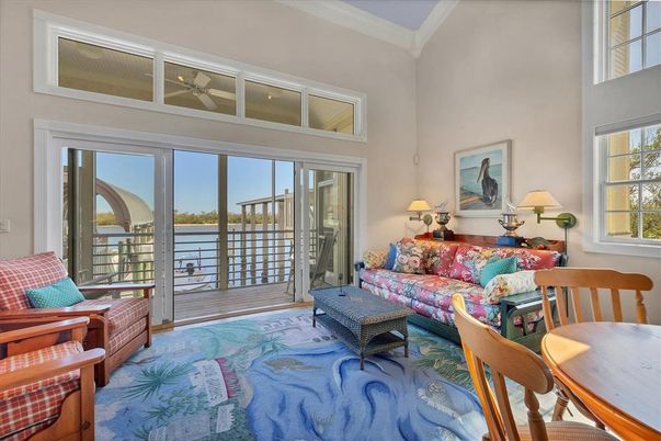 Interior, Living room, Sun Room, Water
