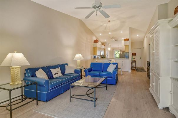 Interior, Kitchen, Living room, Pendant Lights, Recessed Lighting, Wood Texture Flooring