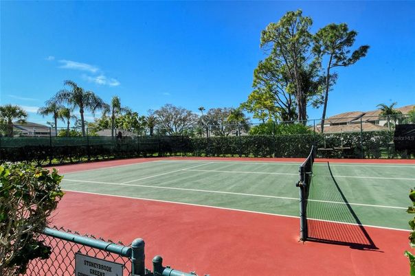 Exterior, Tennis Courts