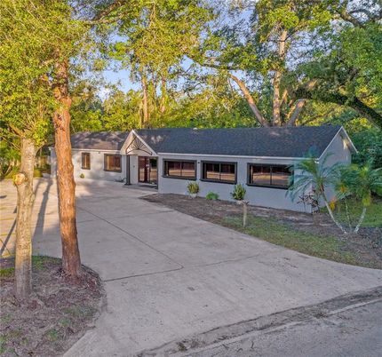 Backyard, Exterior, Facade, Ranch