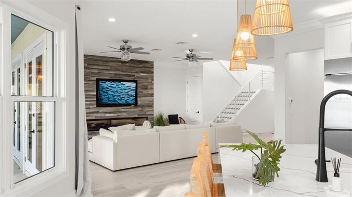 Interior, Living room, Pendant Lights, Recessed Lighting, Wood Texture Flooring, Wooden Walls