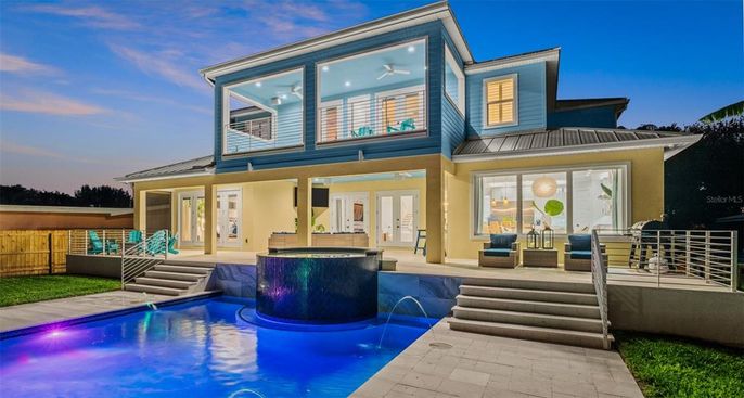 Exterior, Pool