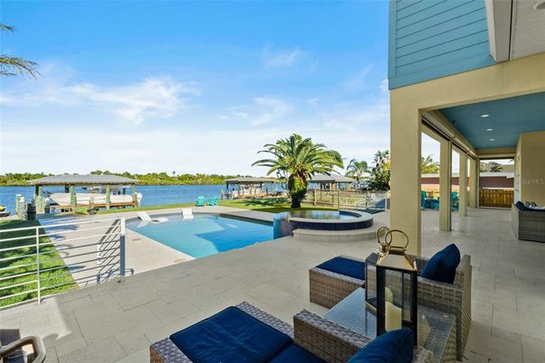 Exterior, Pool, Water