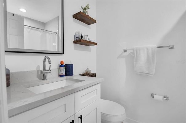 Bathroom, Interior, Recessed Lighting