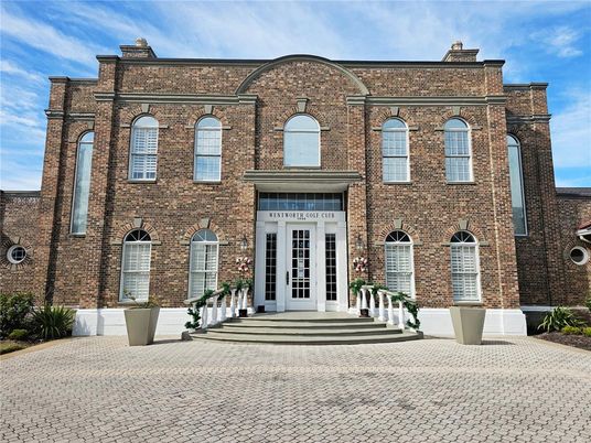 Exterior, Facade, Brick Facade, Georgian