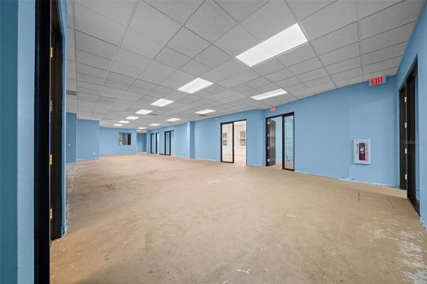 Empty room, Interior, Recessed Lighting