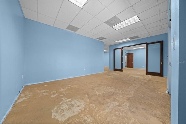 Empty room, Interior, Recessed Lighting