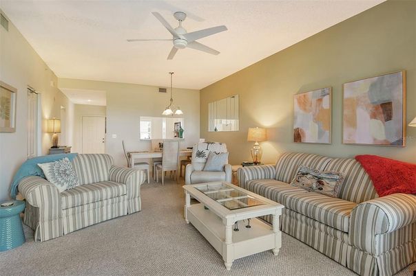Dining room, Interior, Living room, Pendant Lights