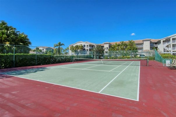 Exterior, Tennis Courts