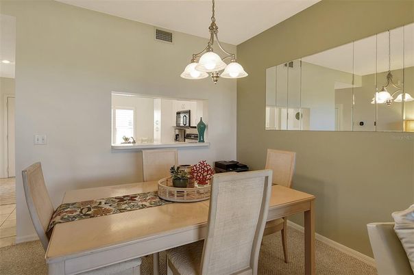 Chandelier, Dining room, Interior, Pendant Lights