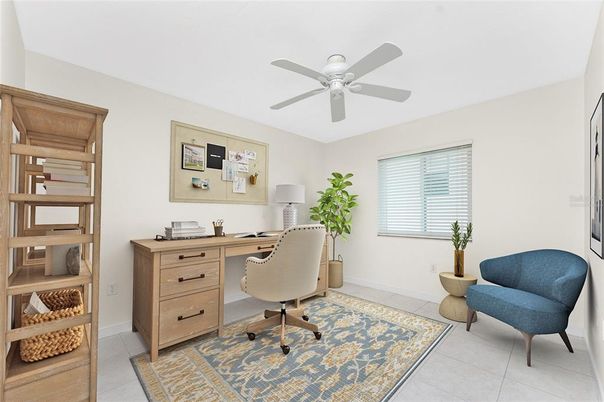 Home Office, Interior