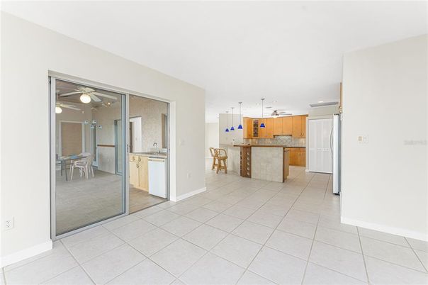 Dining room, Interior, Kitchen, Pendant Lights, Recessed Lighting