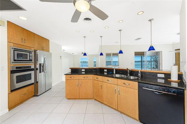Interior, Kitchen, Pendant Lights, Recessed Lighting, Stainless Steel Appliances