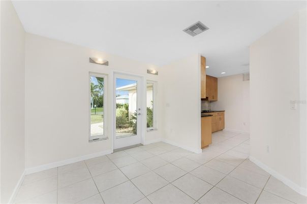 Empty room, Interior, Kitchen, Recessed Lighting