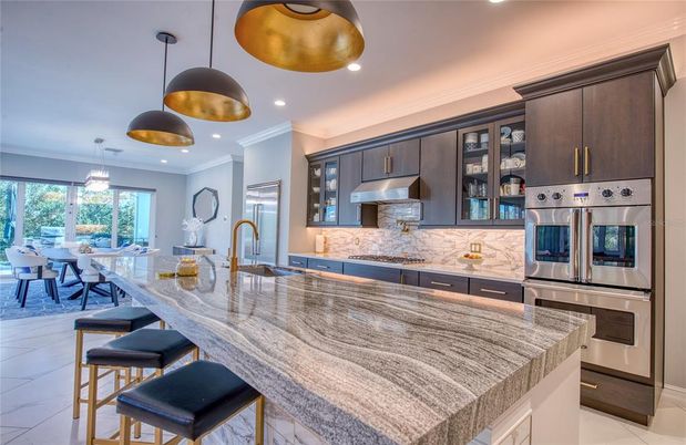 Dining room, Interior, Kitchen, Pendant Lights, Recessed Lighting, Stainless Steel Appliances