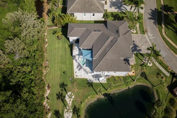 Exterior, Drone