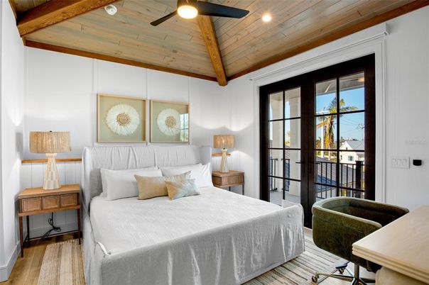 Bedroom, Interior, Recessed Lighting, Wooden Beams, Wooden Ceilings, Wood Texture Flooring