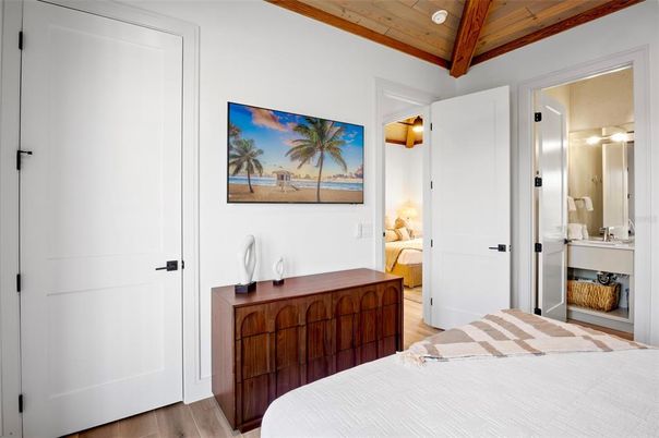 Bathroom, Bedroom, Interior, Wooden Beams, Wooden Ceilings, Wood Texture Flooring