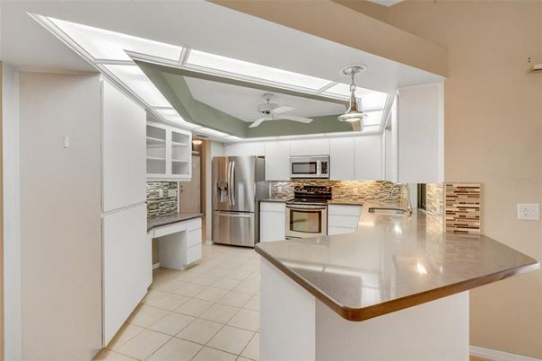 Interior, Kitchen, Pendant Lights, Stainless Steel Appliances
