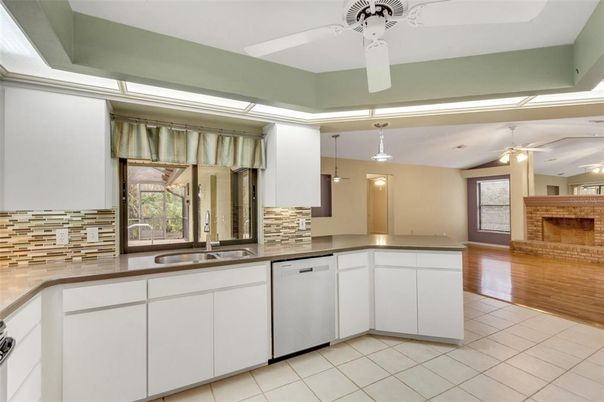 Fireplace, Interior, Kitchen, Pendant Lights, Wood Texture Flooring