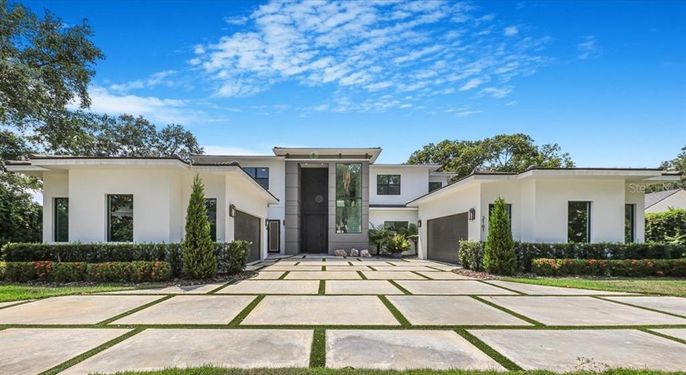 Attached, Exterior, Facade, Modern