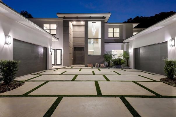 Attached, Backyard, Exterior, Facade, Modern