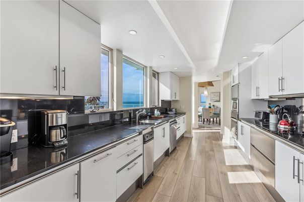 Dining room, Interior, Kitchen, Recessed Lighting, Water, Wood Texture Flooring