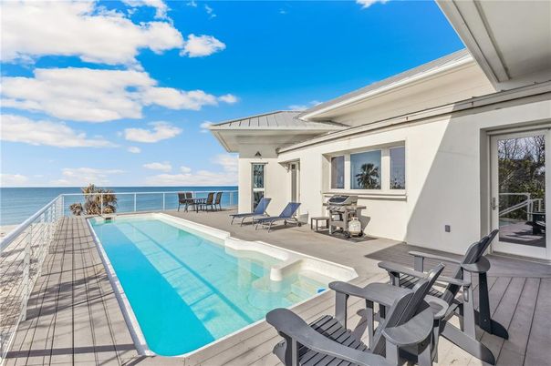 Exterior, Pool, Water