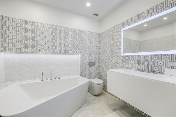Bathroom, Free Standing Baths, Interior, Recessed Lighting