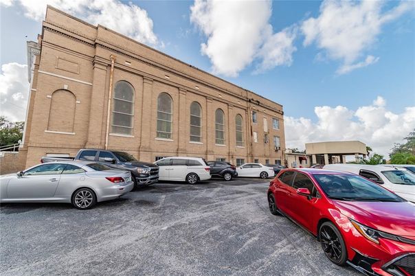 Exterior, Facade, None