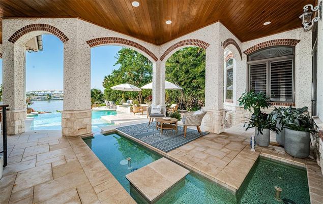Exterior, Pool, Water