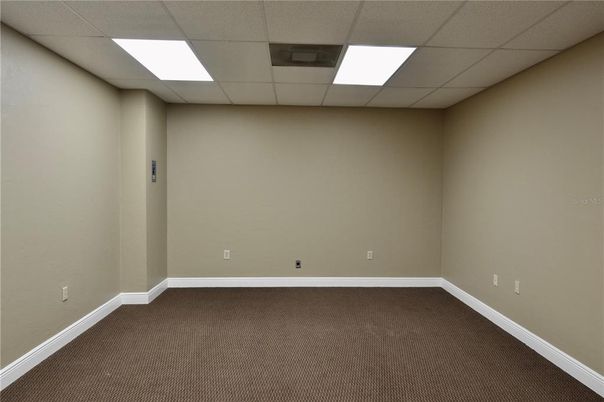 Empty room, Interior, Recessed Lighting