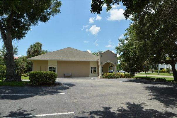 Backyard, Exterior, Facade, Ranch
