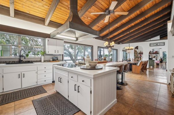 Chandelier, Interior, Kitchen, Pendant Lights, Wooden Beams, Wooden Ceilings